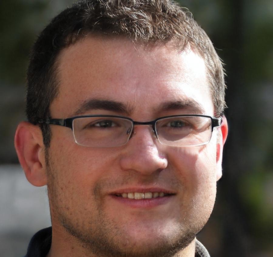 Portrait of Niran Chaichana, Senior Developer